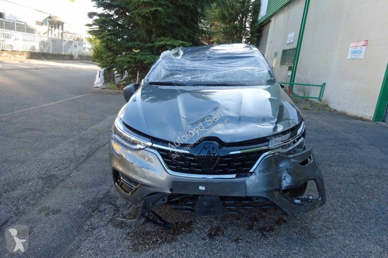 Коммерческий автомобиль Renault ARKANA 1,3 TCE...