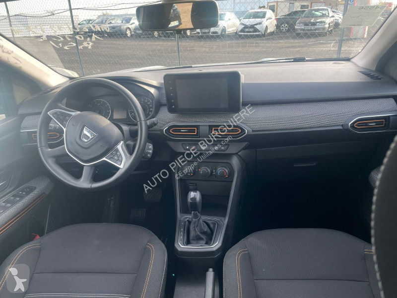 Коммерческий автомобиль Dacia TCe 90 Easy-R...