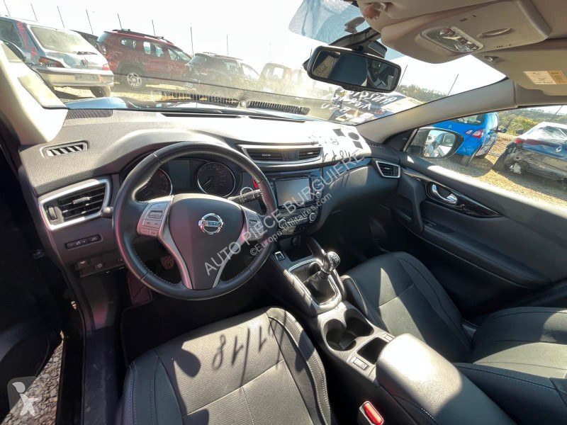 Коммерческий автомобиль Nissan Qashqaï 1.6i 163...