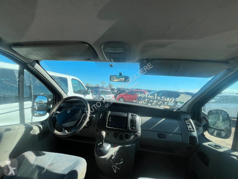 Коммерческий автомобиль Renault II 2.5 DCi 140...