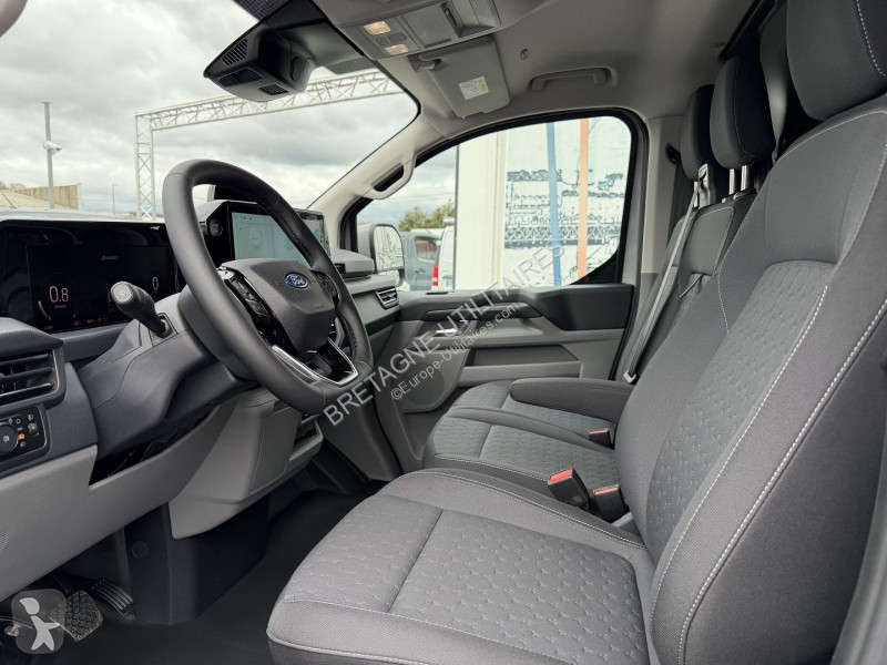 Коммерческий автомобиль Ford TRANSIT CUSTOM FG...