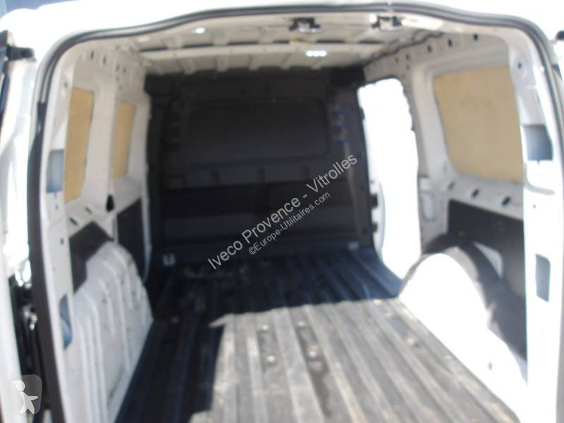Veículo utilitário Volkswagen Maxi 2L TDI 102
