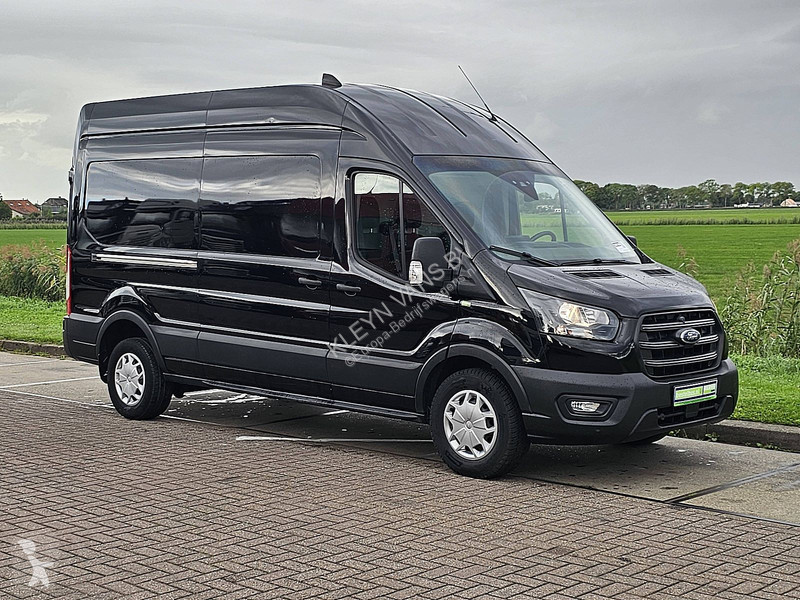 Veículo utilitário Ford 330