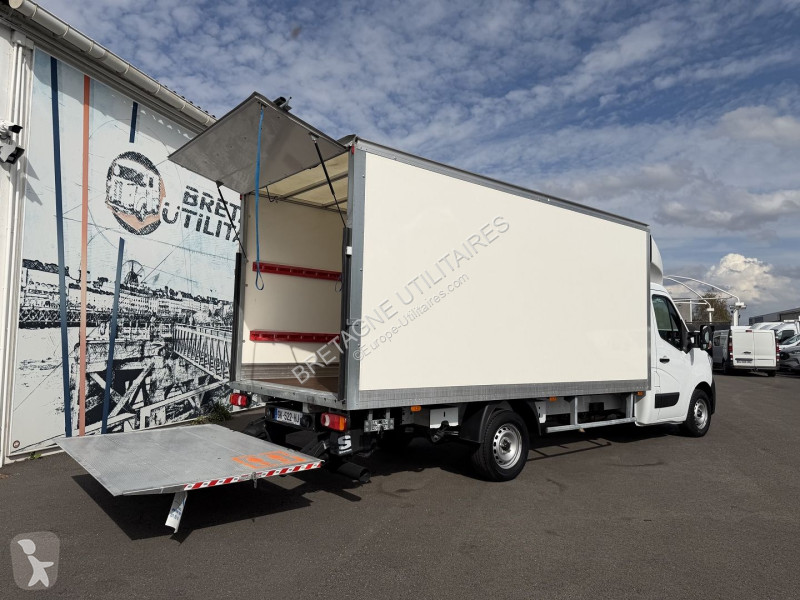 عربة نفعية Renault MASTER III GRD VOL CAISSE 20...