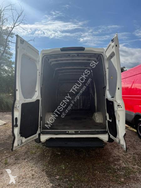 Furgoneta Iveco 35S16