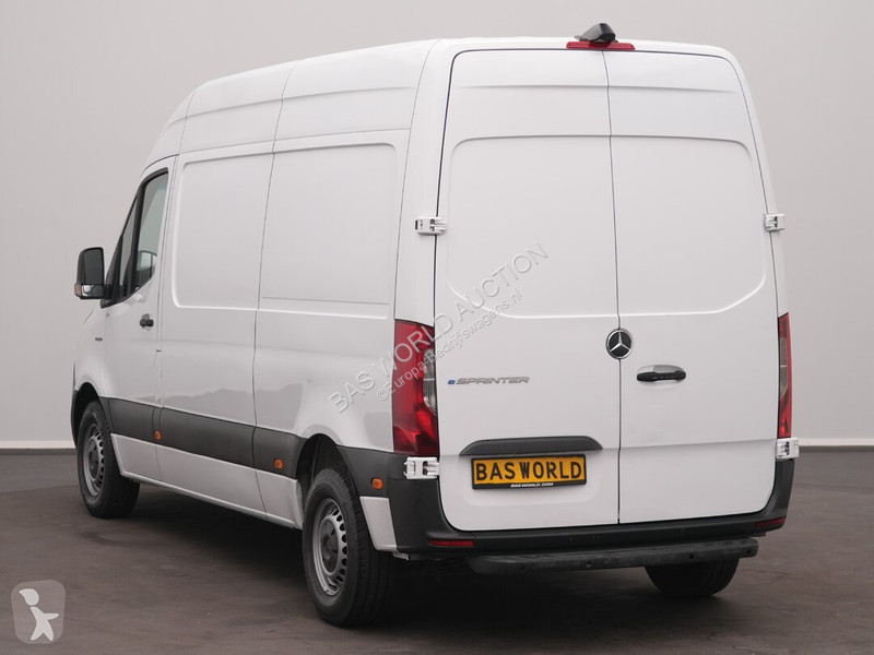 Haszongépjármű Mercedes 312