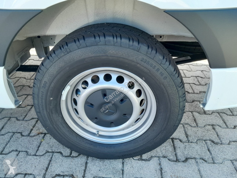 Haszongépjármű Mercedes