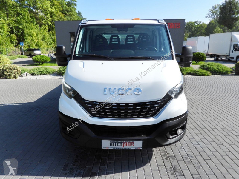 Veículo utilitário Iveco 35S14 DAILY