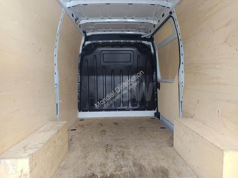 Veículo utilitário Renault F3500 L2H2 DCI 135...