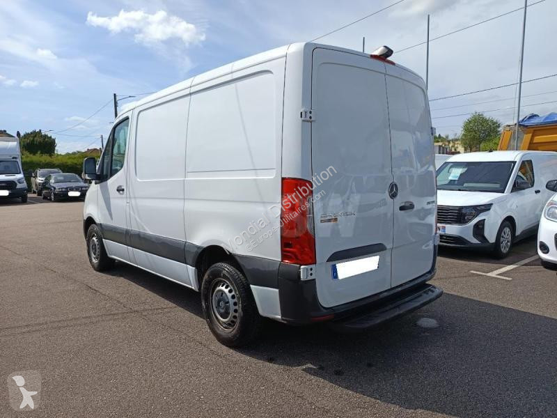 Veículo utilitário Mercedes 215 CDI