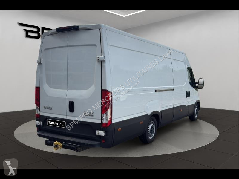 Veículo utilitário Iveco 35S Fg 35S16H V16...
