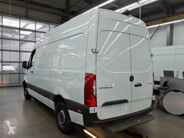 Veículo utilitário Mercedes Sprinter 317...