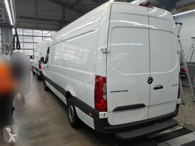 Veículo utilitário Mercedes Sprinter 317...