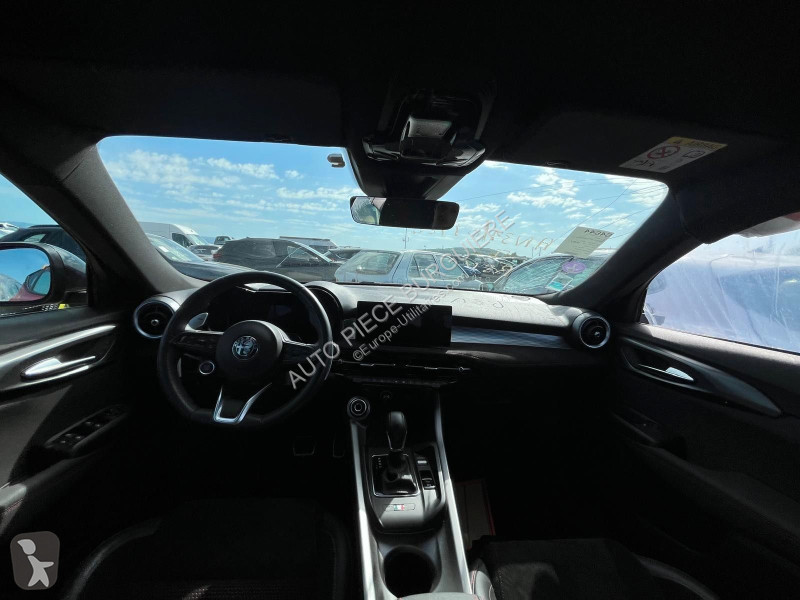 Veículo utilitário Alfa-Roméo 1.5 mHEV 160...