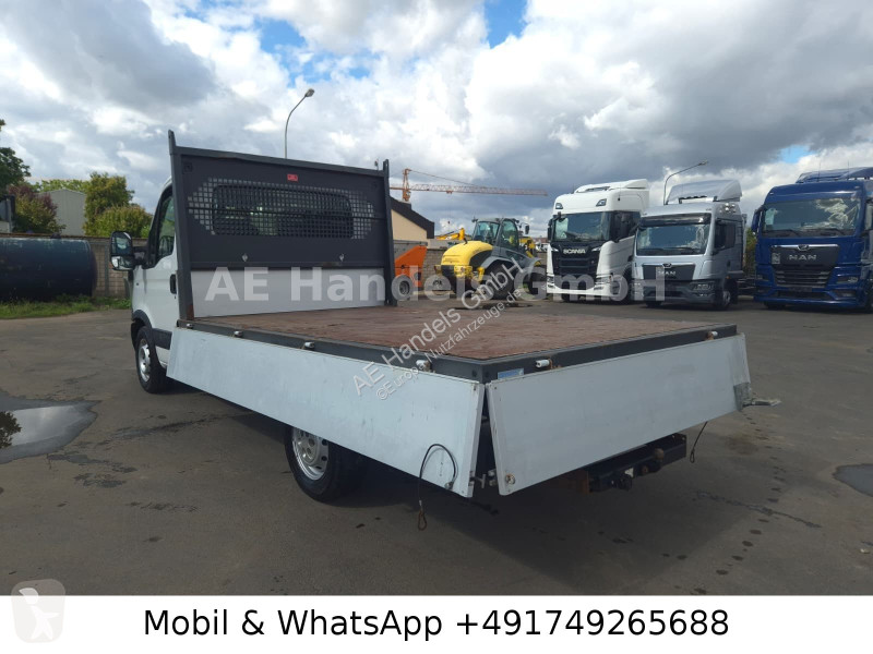 Véhicule utilitaire Iveco 35S13