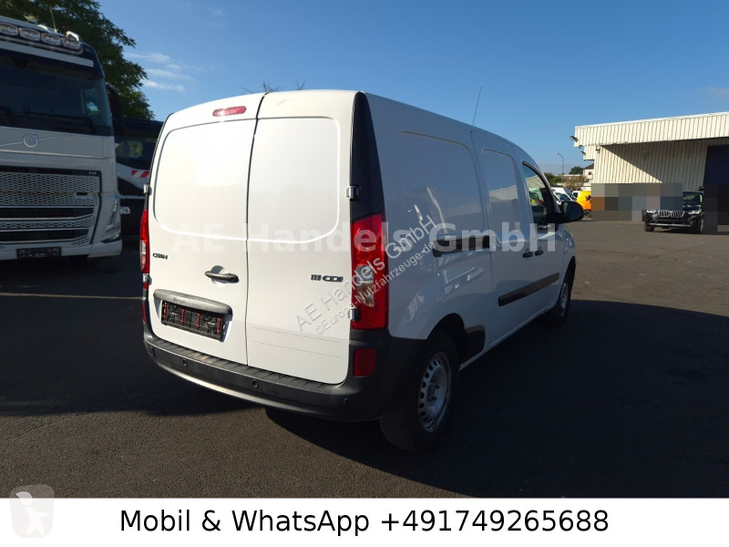 Véhicule utilitaire Mercedes 111 CDI 1.5 Kasten...