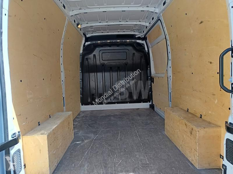 Furgoneta Renault F3500 L2H2 DCI 135 CONFORT