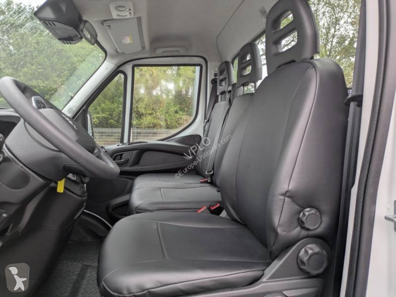 Véhicule utilitaire Iveco 35C16H