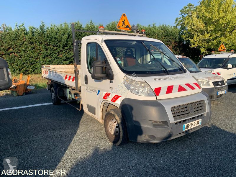 Véhicule utilitaire Fiat DUCATO