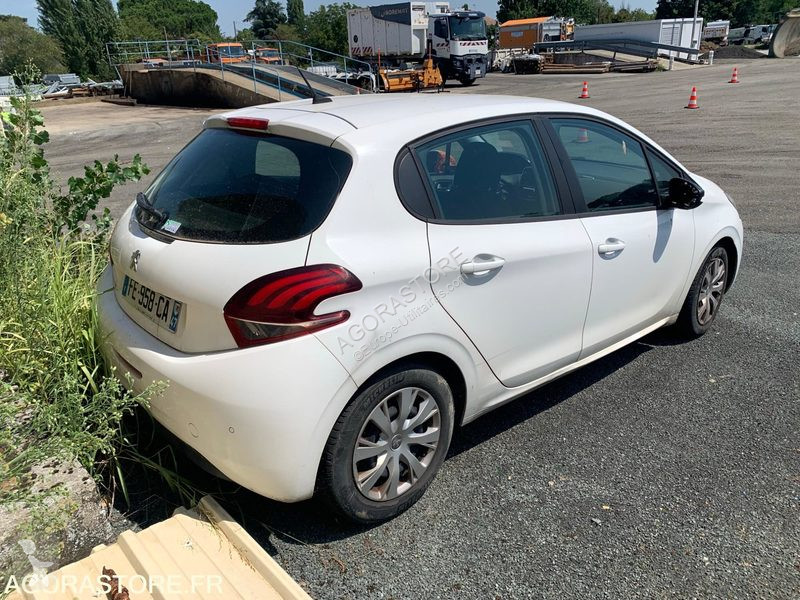 Véhicule utilitaire Peugeot 208