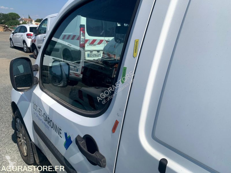 Véhicule utilitaire Fiat DOBLO