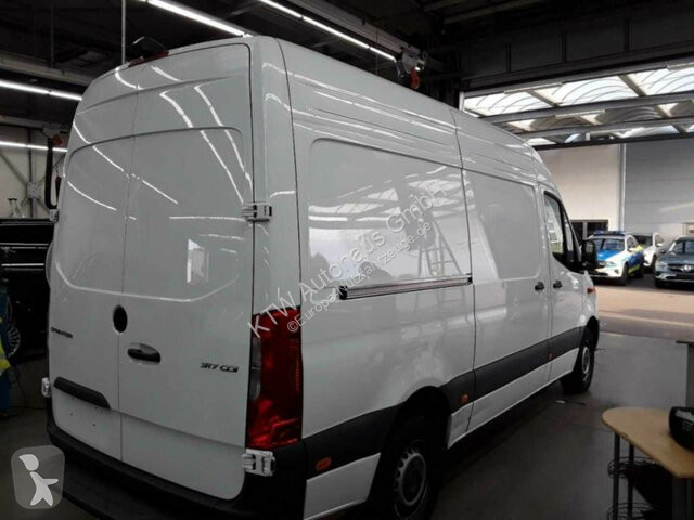 Autoutilitară Mercedes Sprinter 317...