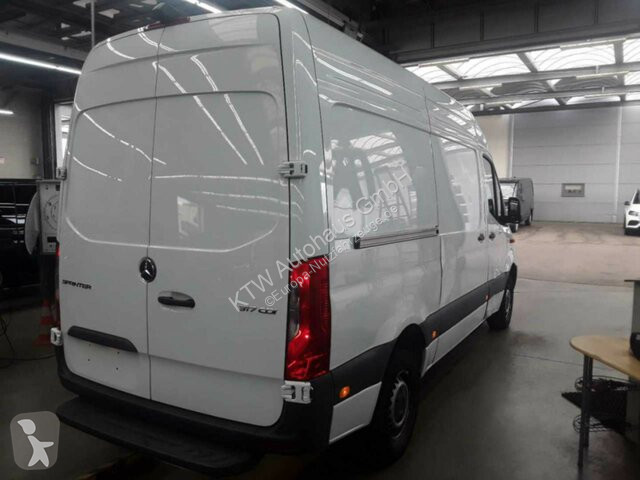Autoutilitară Mercedes Sprinter 317...