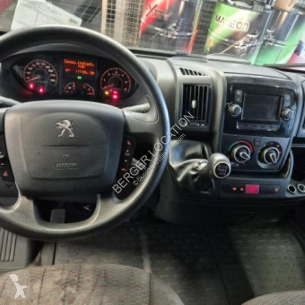 Véhicule utilitaire Peugeot  Boxer