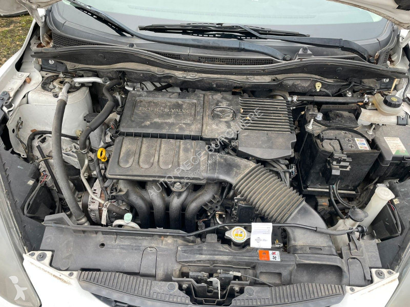 Užitkové vozidlo Mazda 2 1.3 MZR 75 Elegance /...