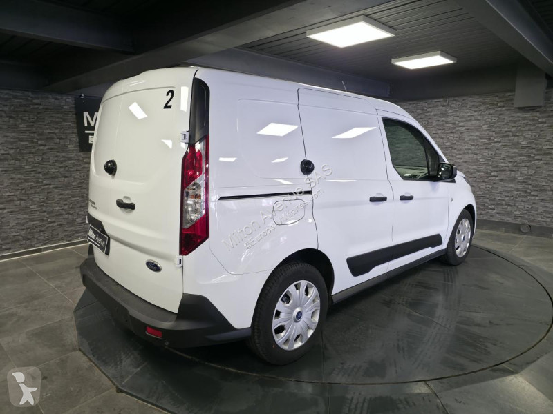 Véhicule utilitaire Ford