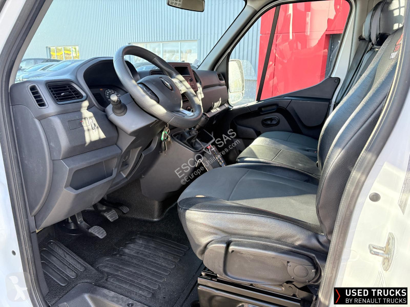 Véhicule utilitaire Renault 145 DCI