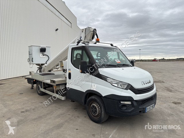 Véhicule utilitaire Iveco  35-140