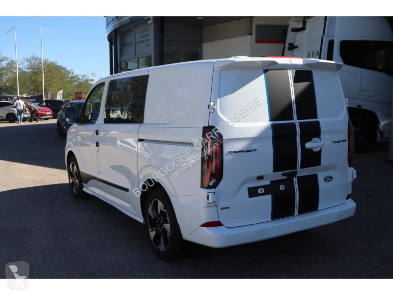 Véhicule utilitaire Ford