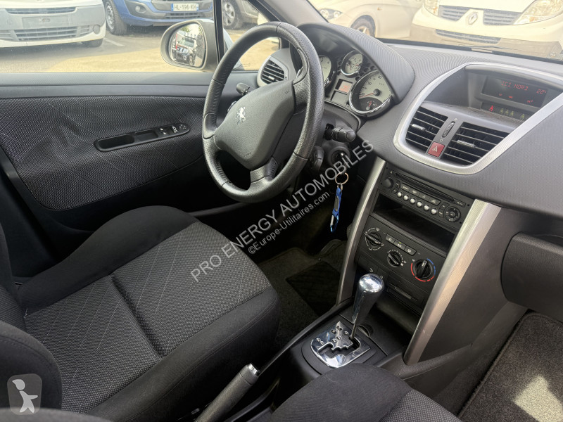 Véhicule utilitaire Peugeot 1.6 VTI 16V PREMIUM...