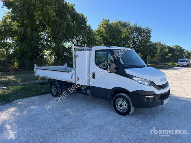 Véhicule utilitaire Iveco 35-140