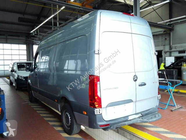 Užitkové vozidlo Mercedes Sprinter 317...