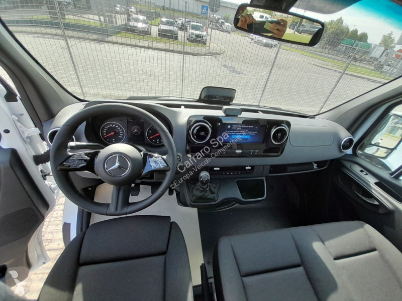Véhicule utilitaire Mercedes SPRINTER TELAIO...