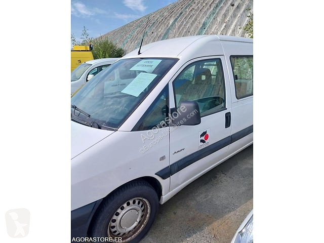Véhicule utilitaire
