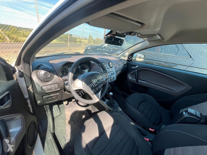 Véhicule utilitaire Alfa-Roméo 1.3 JTDm 95...