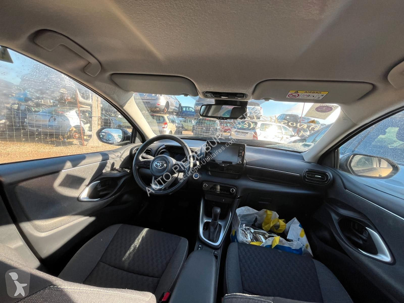 Véhicule utilitaire Toyota 1.5i Hybride 116h...