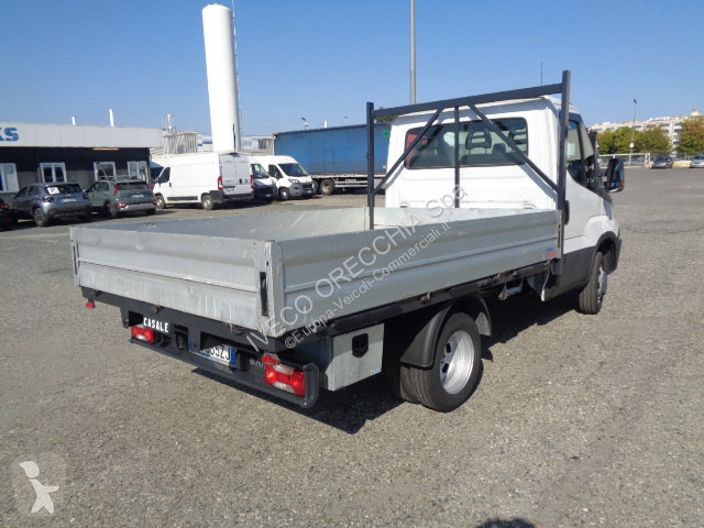 Véhicule utilitaire Iveco DAILY 35C14