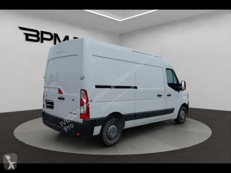 Véhicule utilitaire Renault Fg F3300 L2H2 2.3...