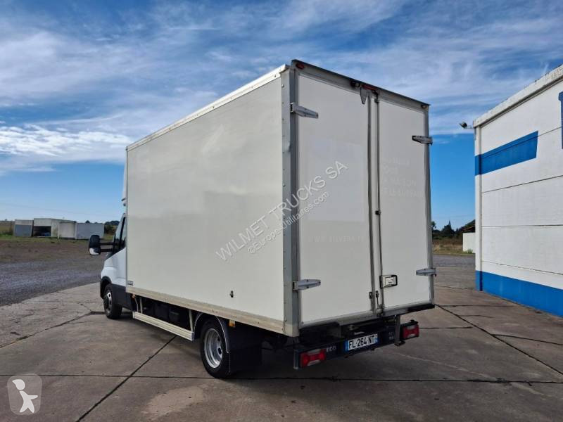 Véhicule utilitaire Iveco 35C14