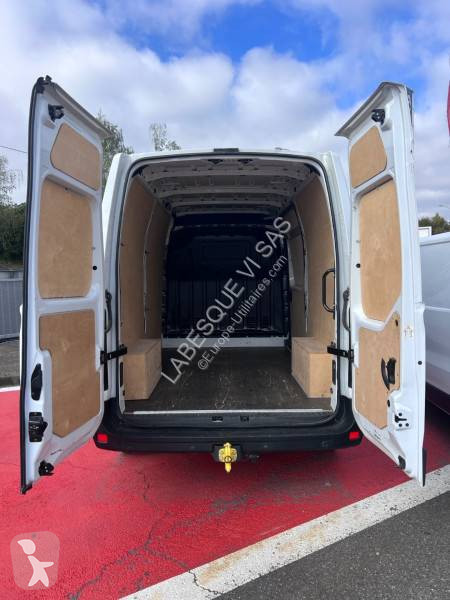 Véhicule utilitaire Renault 145 DCI