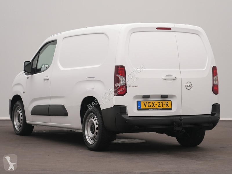 Véhicule utilitaire Opel 131PK