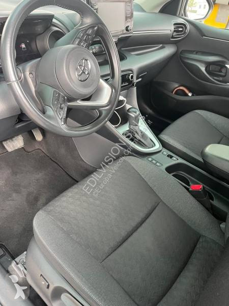 Veicolo commerciale Toyota 1.5 VVT-I 100 hybride
