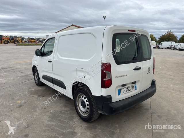 Véhicule utilitaire Peugeot