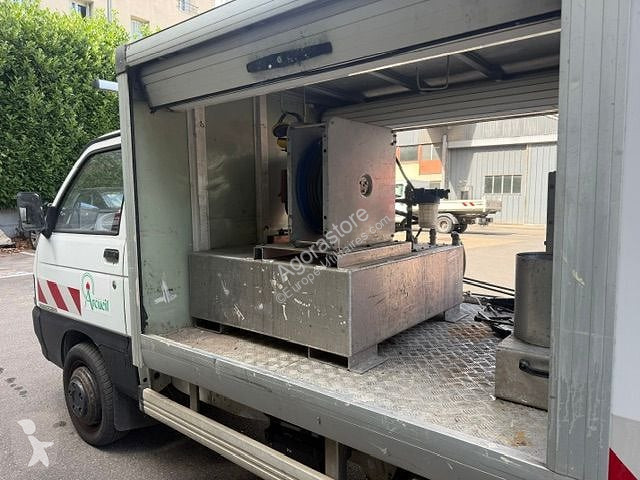 Véhicule utilitaire Piaggio PORTER