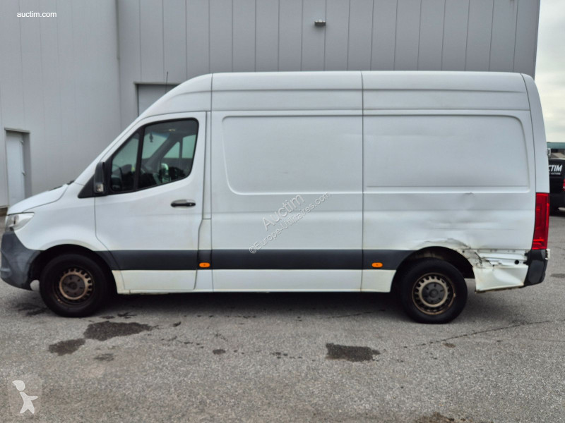 Véhicule utilitaire Mercedes sprinter