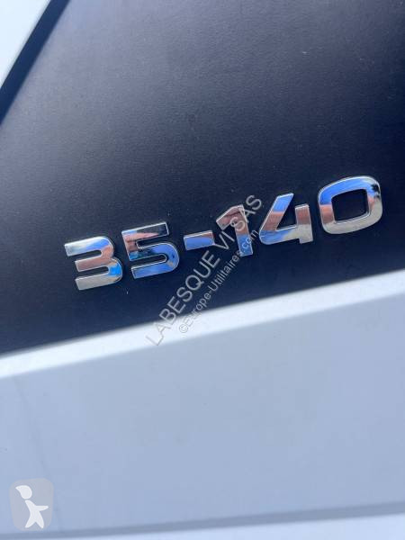 Véhicule utilitaire Iveco 35C14